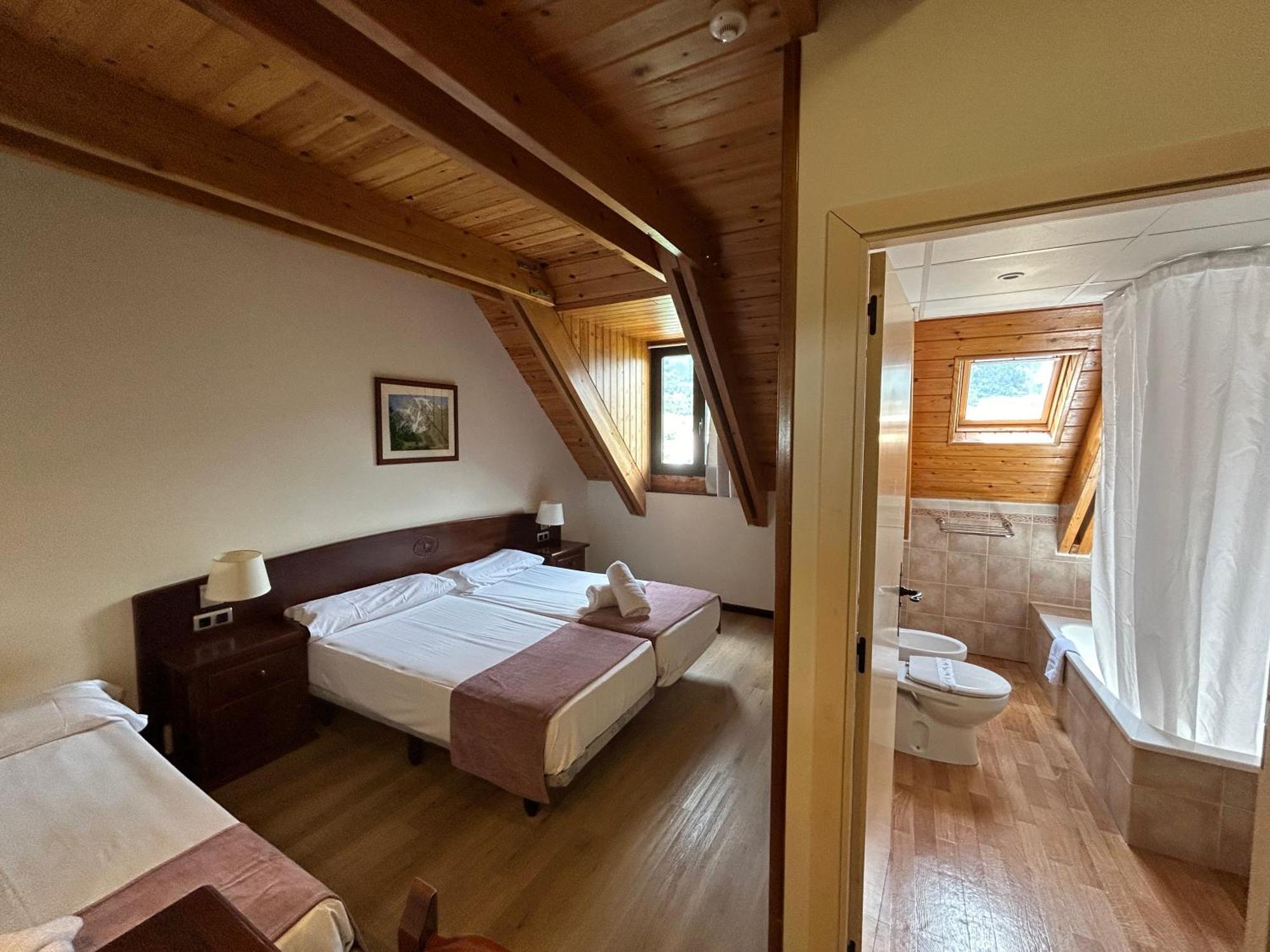 Hotel Romanic Estación Екстериор снимка